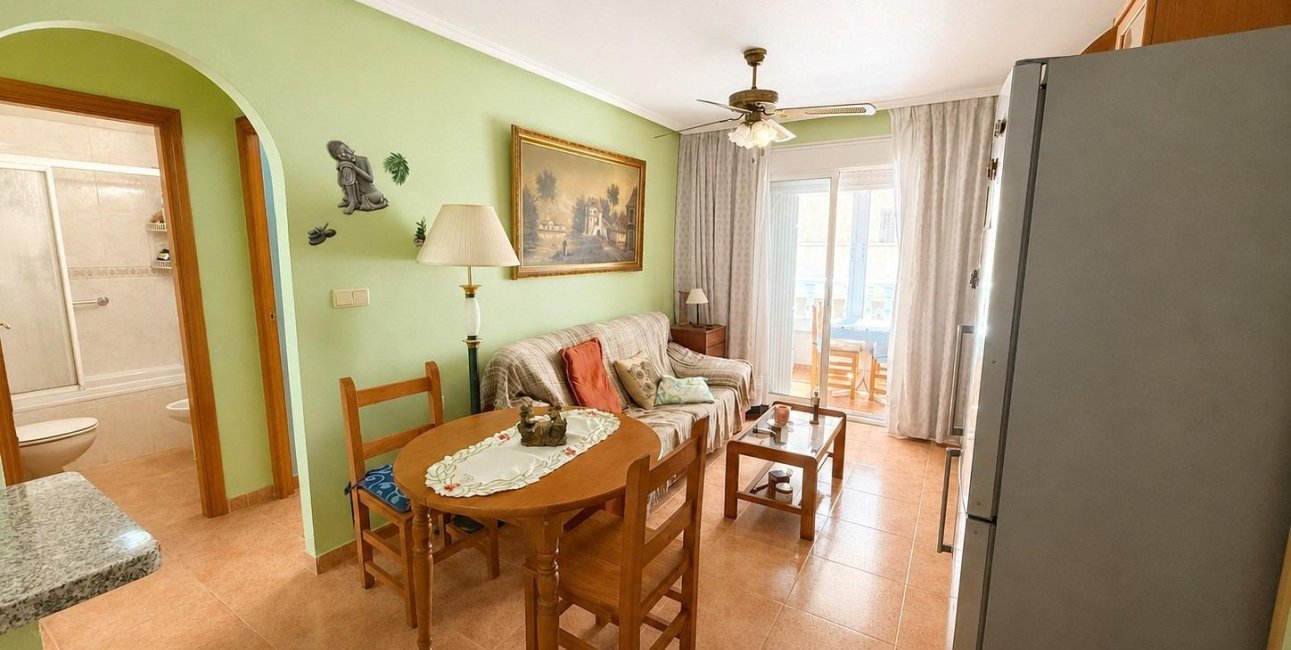 Resale - Apartment / flat -
Torrevieja - Nueva Torrevieja