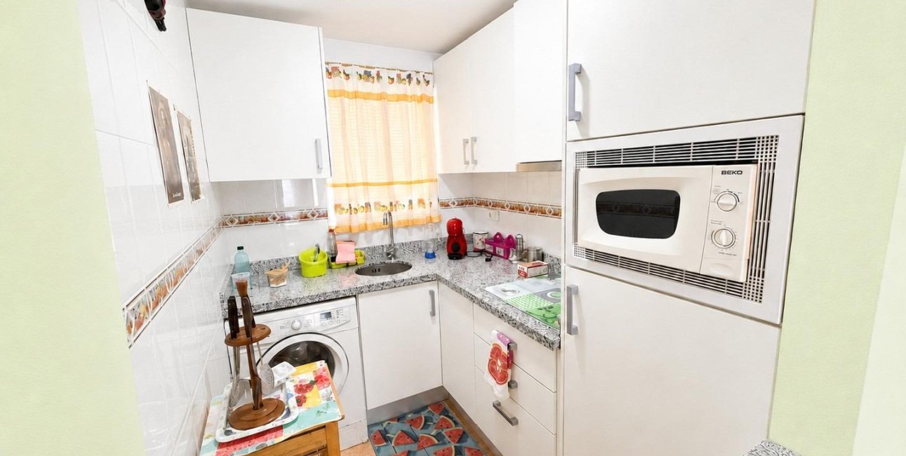 Resale - Apartment / flat -
Torrevieja - Nueva Torrevieja