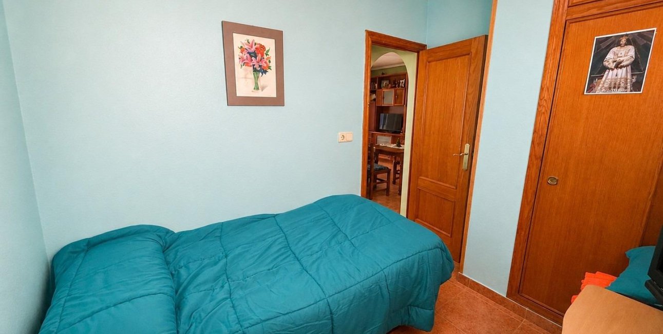 Resale - Apartment / flat -
Torrevieja - Nueva Torrevieja