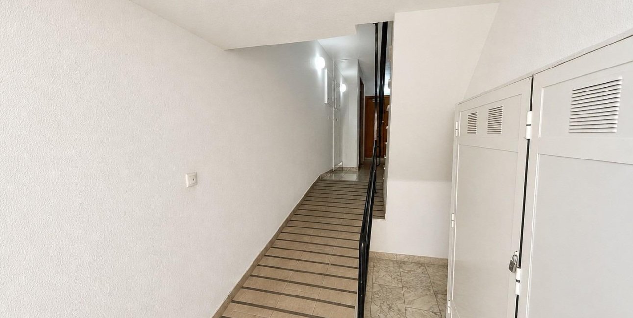 Resale - Apartment / flat -
Torrevieja - Nueva Torrevieja