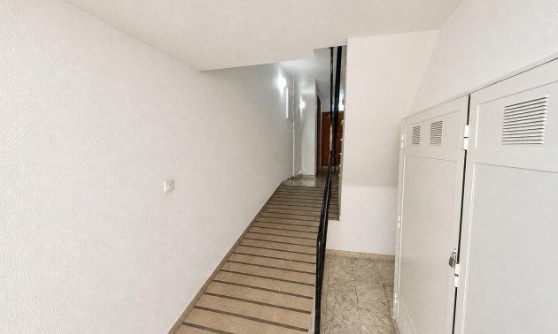 Resale - Apartment / flat -
Torrevieja - Nueva Torrevieja