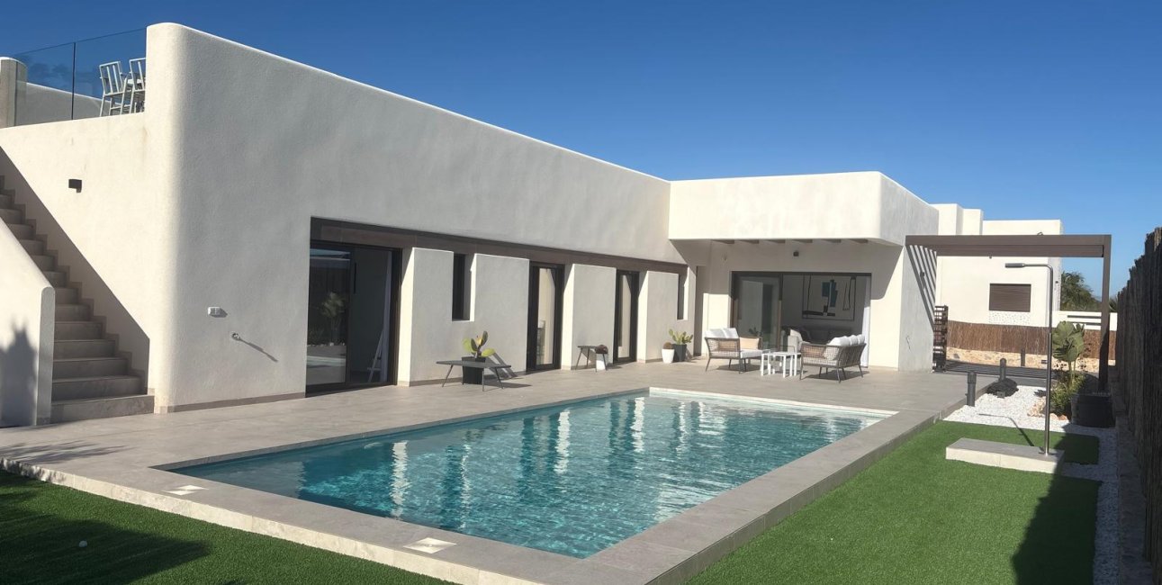 Resale - Villa -
Algorfa - La Finca Golf Resort