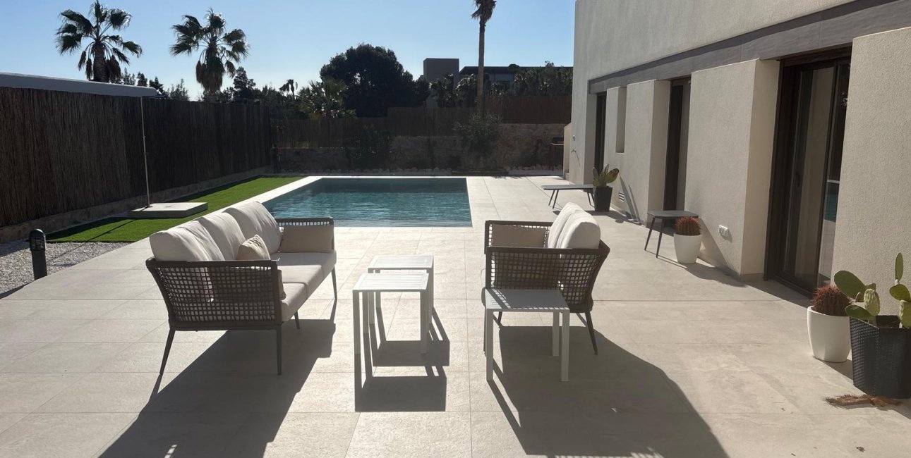 Resale - Villa -
Algorfa - La Finca Golf Resort