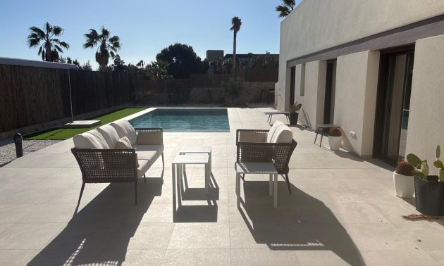 Resale - Villa -
Algorfa - La Finca Golf Resort