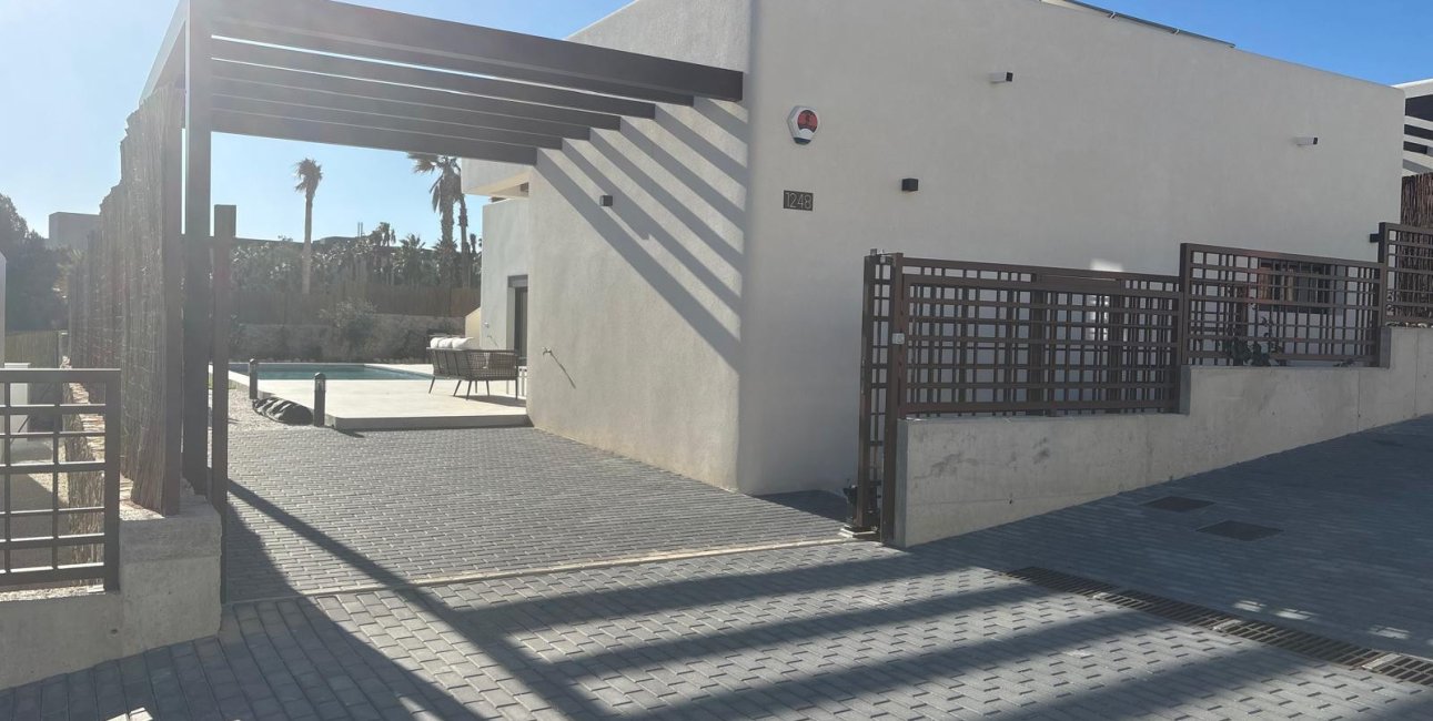 Resale - Villa -
Algorfa - La Finca Golf Resort