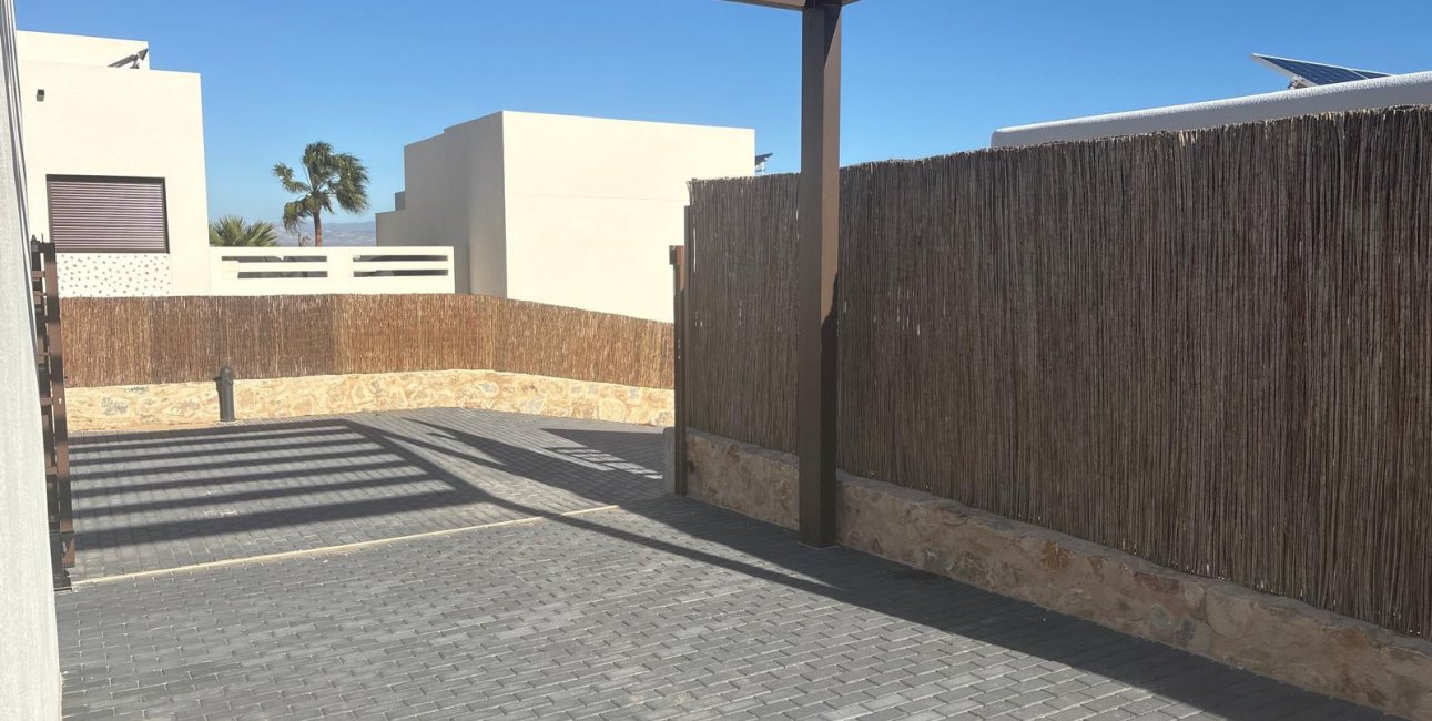Resale - Villa -
Algorfa - La Finca Golf Resort