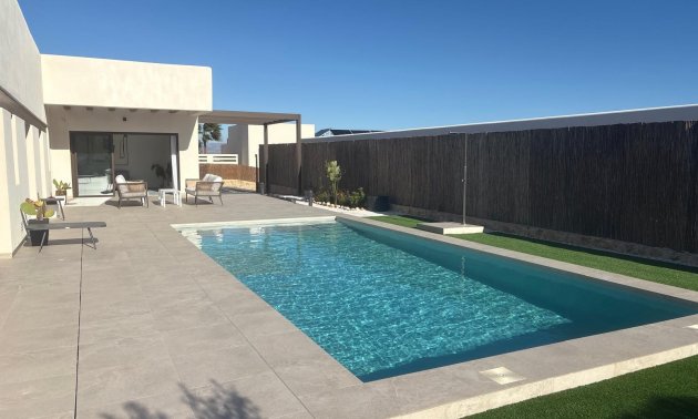 Resale - Villa -
Algorfa - La Finca Golf Resort