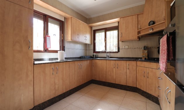 Resale - Villa -
Formentera del Segura - Fincas de La Vega