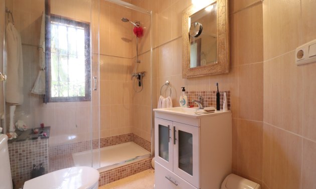Resale - Villa -
Formentera del Segura - Fincas de La Vega