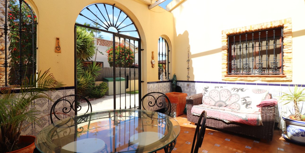 Resale - Villa -
Formentera del Segura - Fincas de La Vega