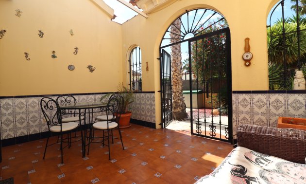 Resale - Villa -
Formentera del Segura - Fincas de La Vega
