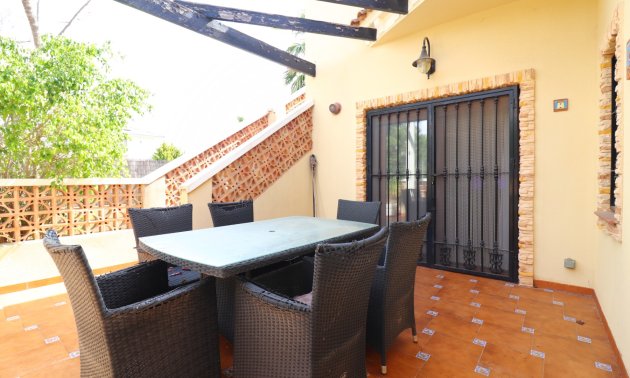 Resale - Villa -
Formentera del Segura - Fincas de La Vega