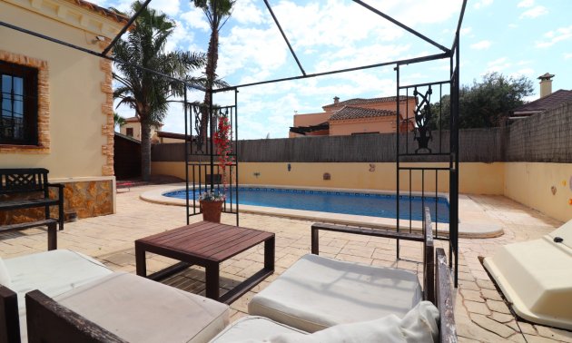 Resale - Villa -
Formentera del Segura - Fincas de La Vega