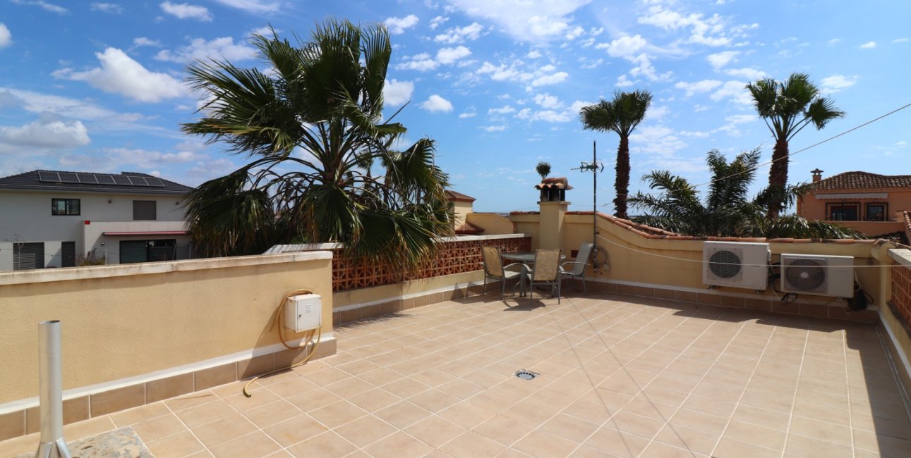 Resale - Villa -
Formentera del Segura - Fincas de La Vega