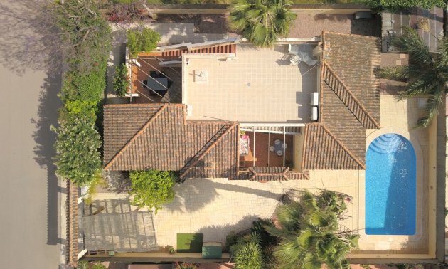 Resale - Villa -
Formentera del Segura - Fincas de La Vega