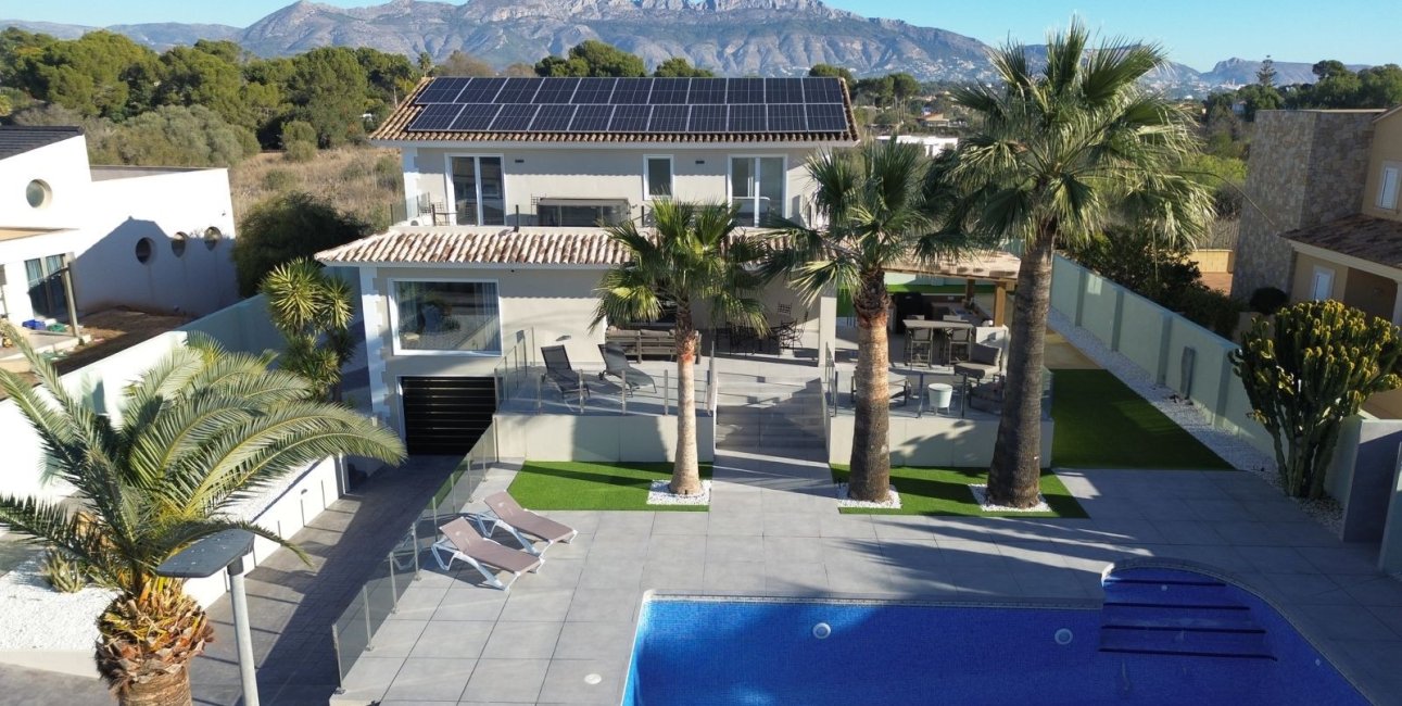 Resale - Villa -
Alfaz del Pi - Alfaz del Pi - Town