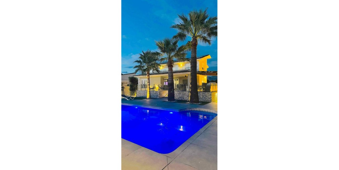 Resale - Villa -
Alfaz del Pi - Alfaz del Pi - Town