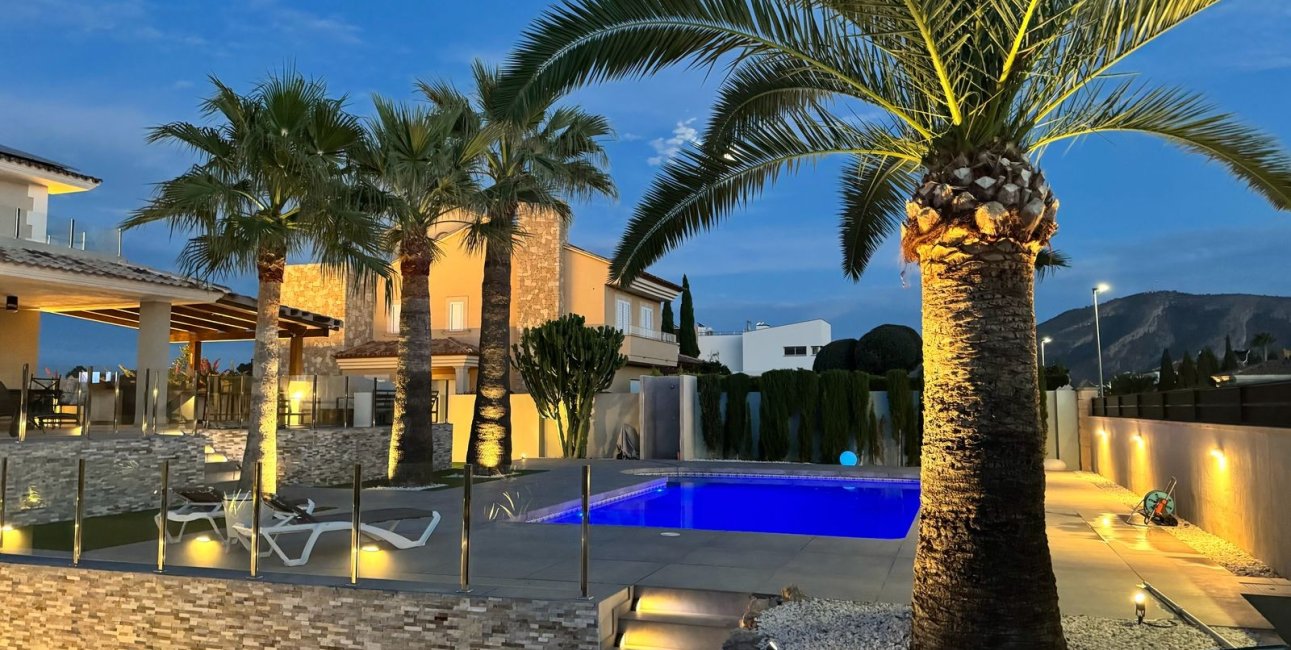 Resale - Villa -
Alfaz del Pi - Alfaz del Pi - Town