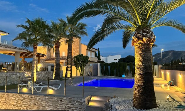 Resale - Villa -
Alfaz del Pi - Alfaz del Pi - Town
