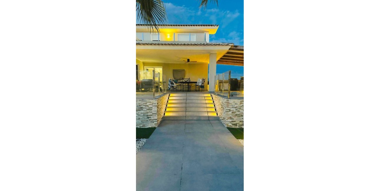 Resale - Villa -
Alfaz del Pi - Alfaz del Pi - Town