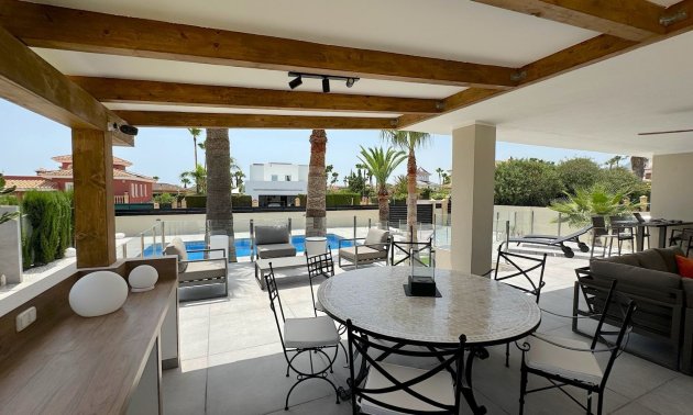 Resale - Villa -
Alfaz del Pi - Alfaz del Pi - Town