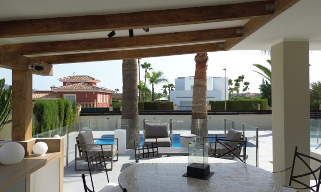 Resale - Villa -
Alfaz del Pi - Alfaz del Pi - Town