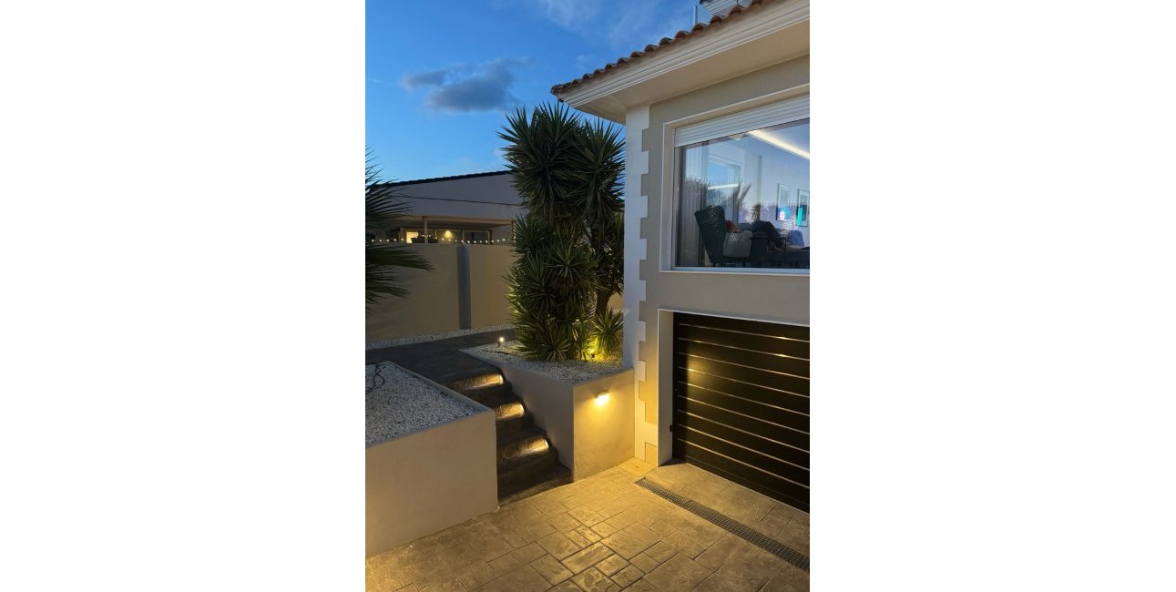 Resale - Villa -
Alfaz del Pi - Alfaz del Pi - Town