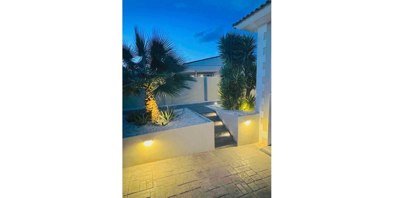 Resale - Villa -
Alfaz del Pi - Alfaz del Pi - Town