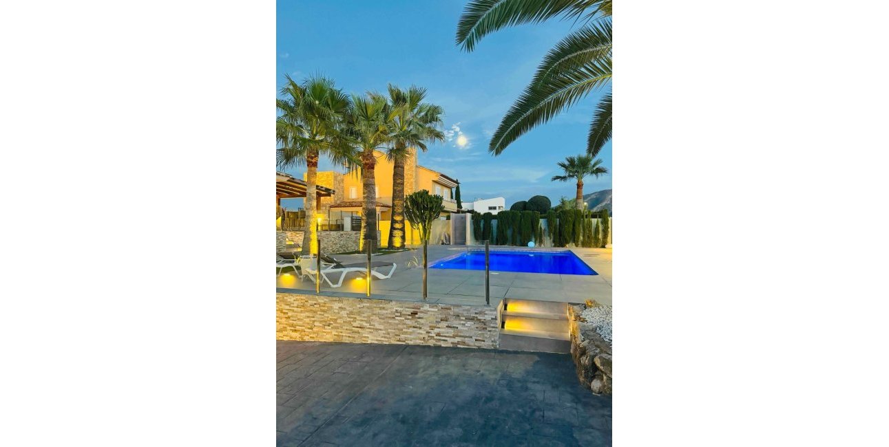 Resale - Villa -
Alfaz del Pi - Alfaz del Pi - Town
