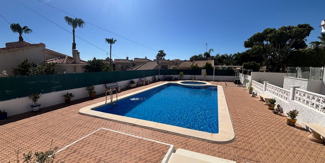 Resale - Villa -
Ciudad Quesada - La Fiesta