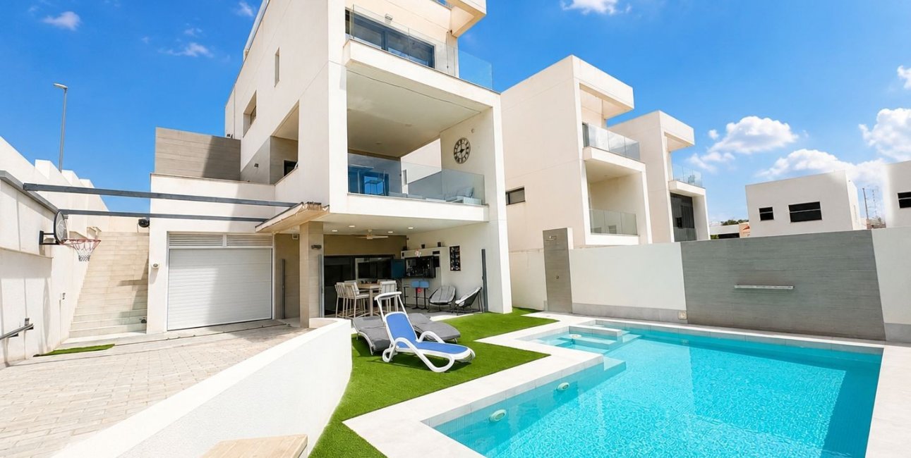 Resale - Villa -
Benijofar - Benijofar - Village