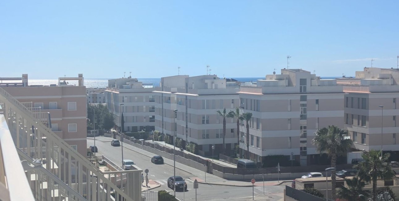 Resale - Apartment / flat -
Orihuela Costa - Villamartin