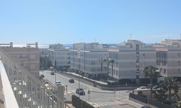 Resale - Apartment / flat -
Orihuela Costa - Villamartin