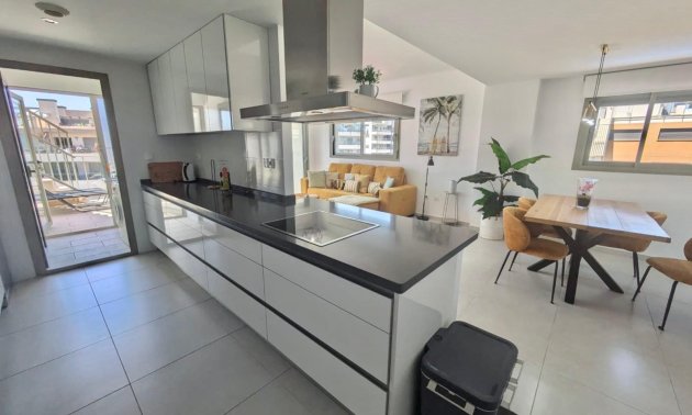 Resale - Apartment / flat -
Orihuela Costa - Villamartin