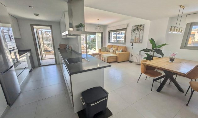 Resale - Apartment / flat -
Orihuela Costa - Villamartin