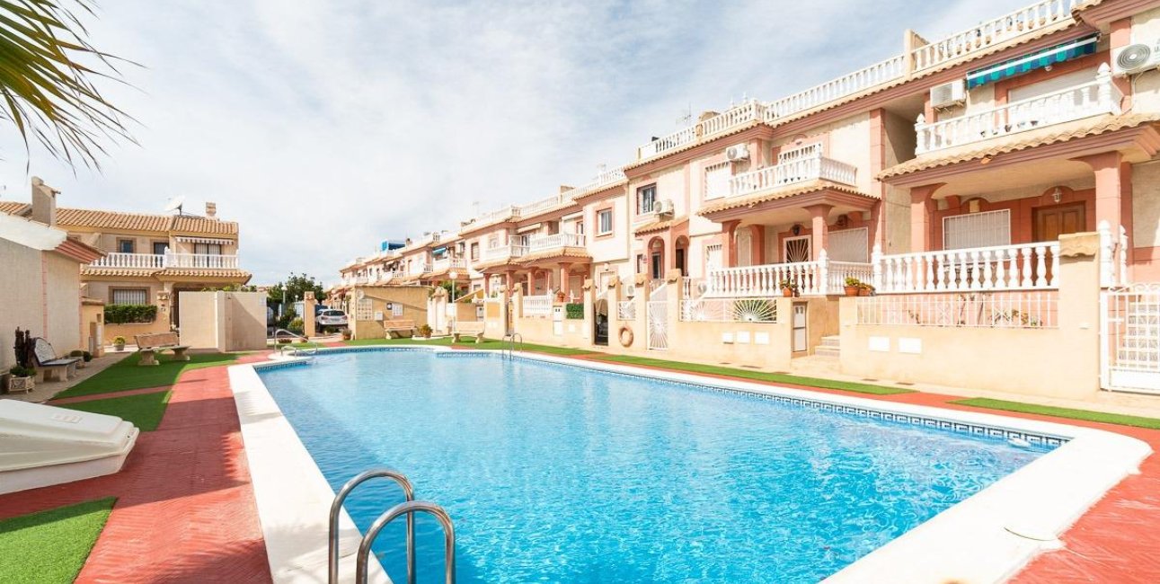 Resale - Townhouse -
Orihuela Costa - Punta Prima