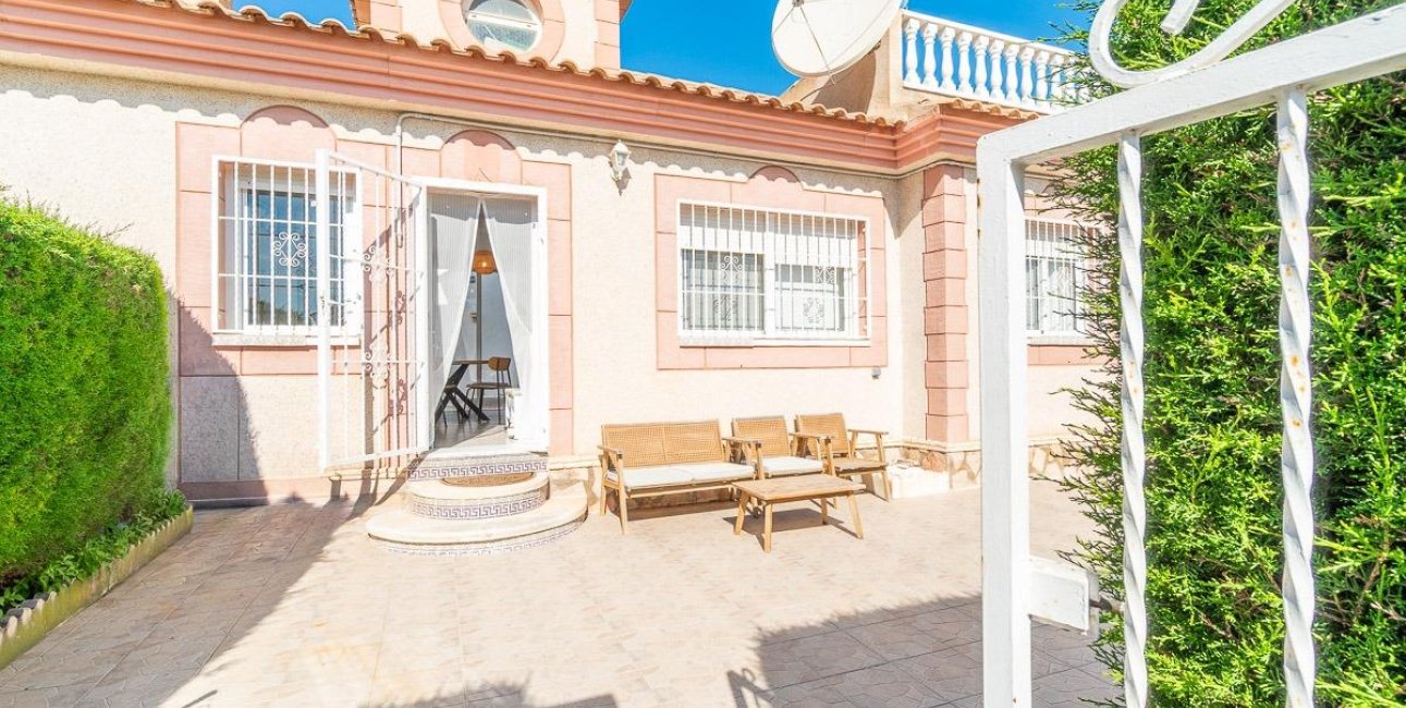 Resale - Townhouse -
Orihuela Costa - Punta Prima