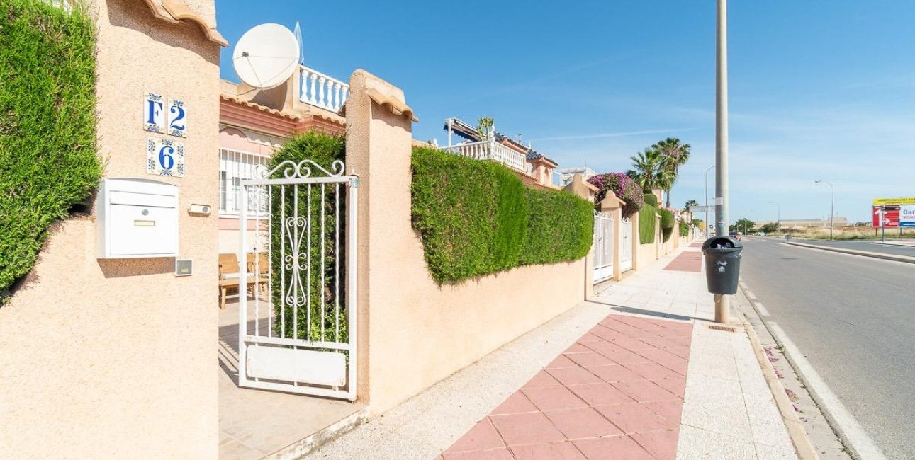 Resale - Townhouse -
Orihuela Costa - Punta Prima