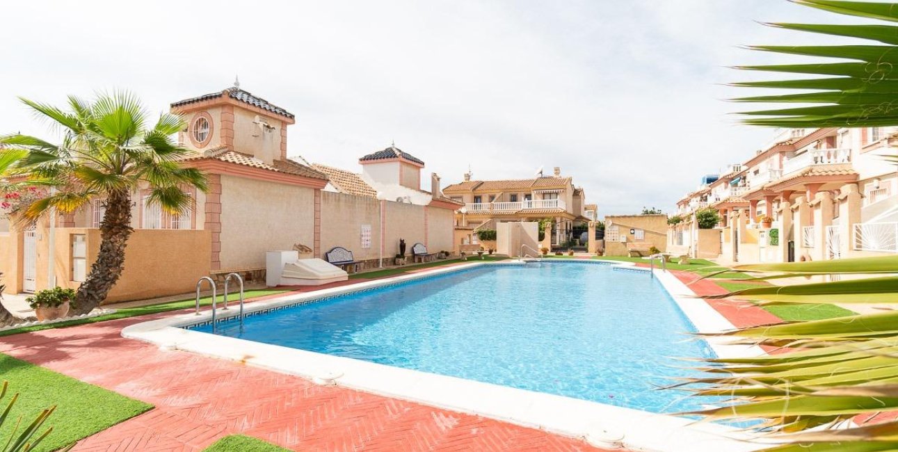 Resale - Townhouse -
Orihuela Costa - Punta Prima