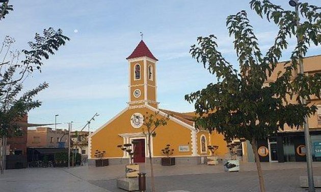 Rynek pierwotny - Willa -
Torre Pacheco - Roldán