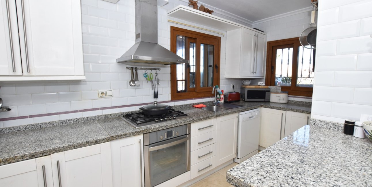 Resale - Villa -
Algorfa - La Finca Golf Resort