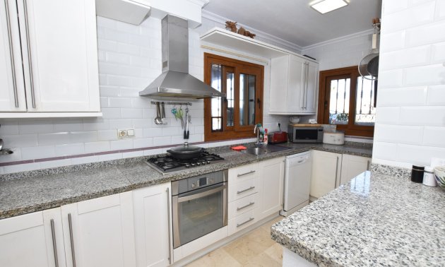 Resale - Villa -
Algorfa - La Finca Golf Resort