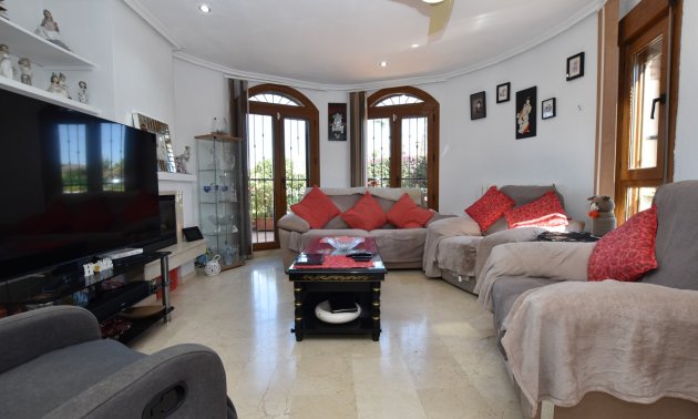 Resale - Villa -
Algorfa - La Finca Golf Resort