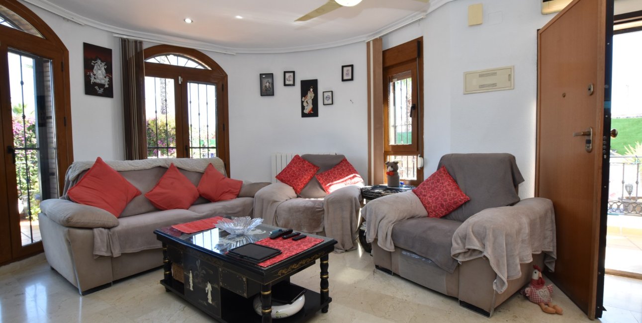 Resale - Villa -
Algorfa - La Finca Golf Resort