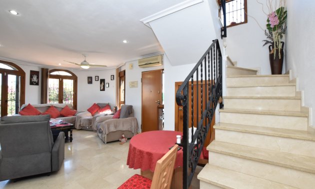 Resale - Villa -
Algorfa - La Finca Golf Resort