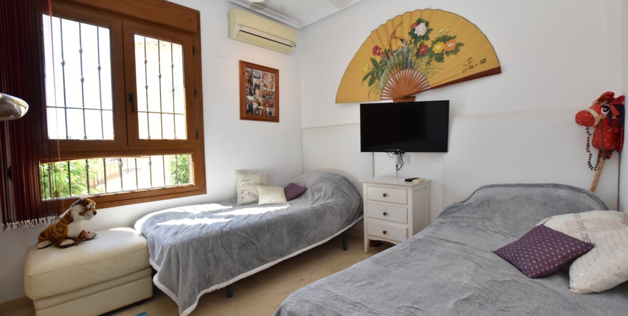 Resale - Villa -
Algorfa - La Finca Golf Resort