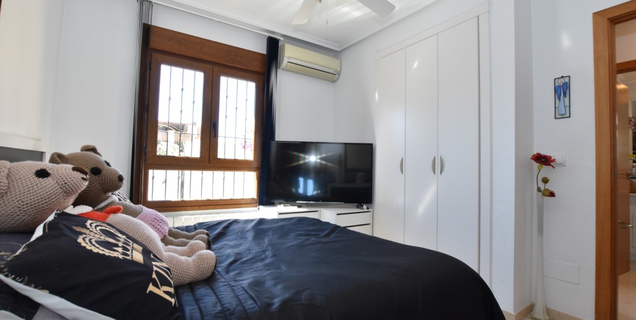 Resale - Villa -
Algorfa - La Finca Golf Resort