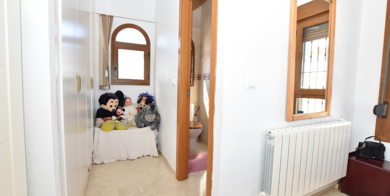 Resale - Villa -
Algorfa - La Finca Golf Resort