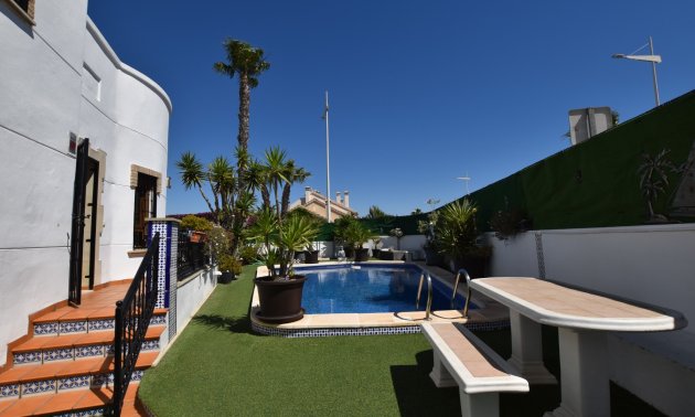 Resale - Villa -
Algorfa - La Finca Golf Resort