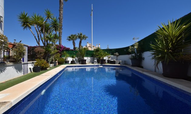Resale - Villa -
Algorfa - La Finca Golf Resort